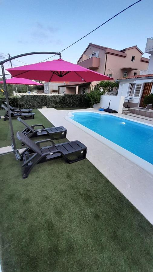Apartments Mihovilovic - 50 M From Beach Slatine Εξωτερικό φωτογραφία
