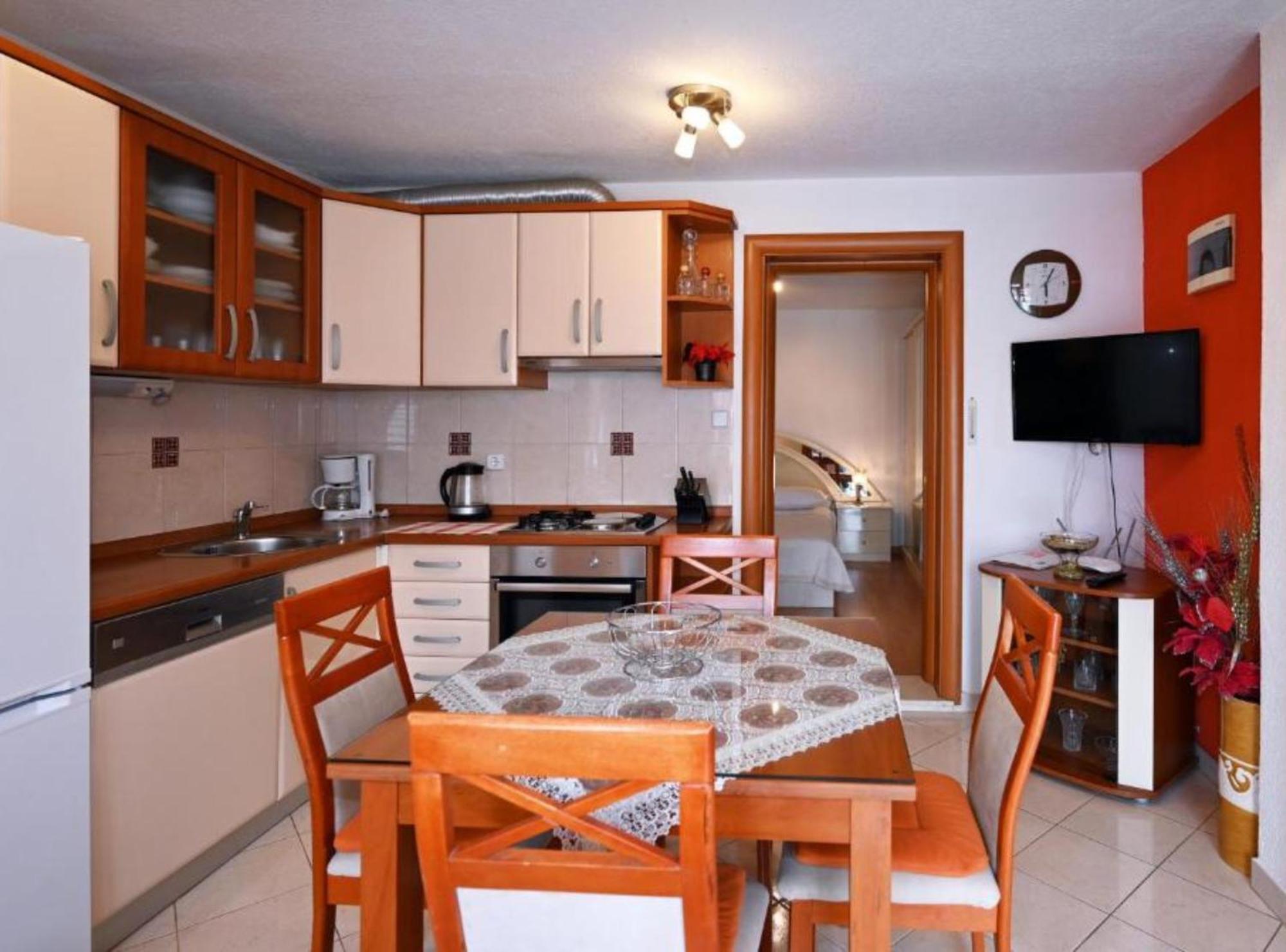 Apartments Mihovilovic - 50 M From Beach Slatine Εξωτερικό φωτογραφία