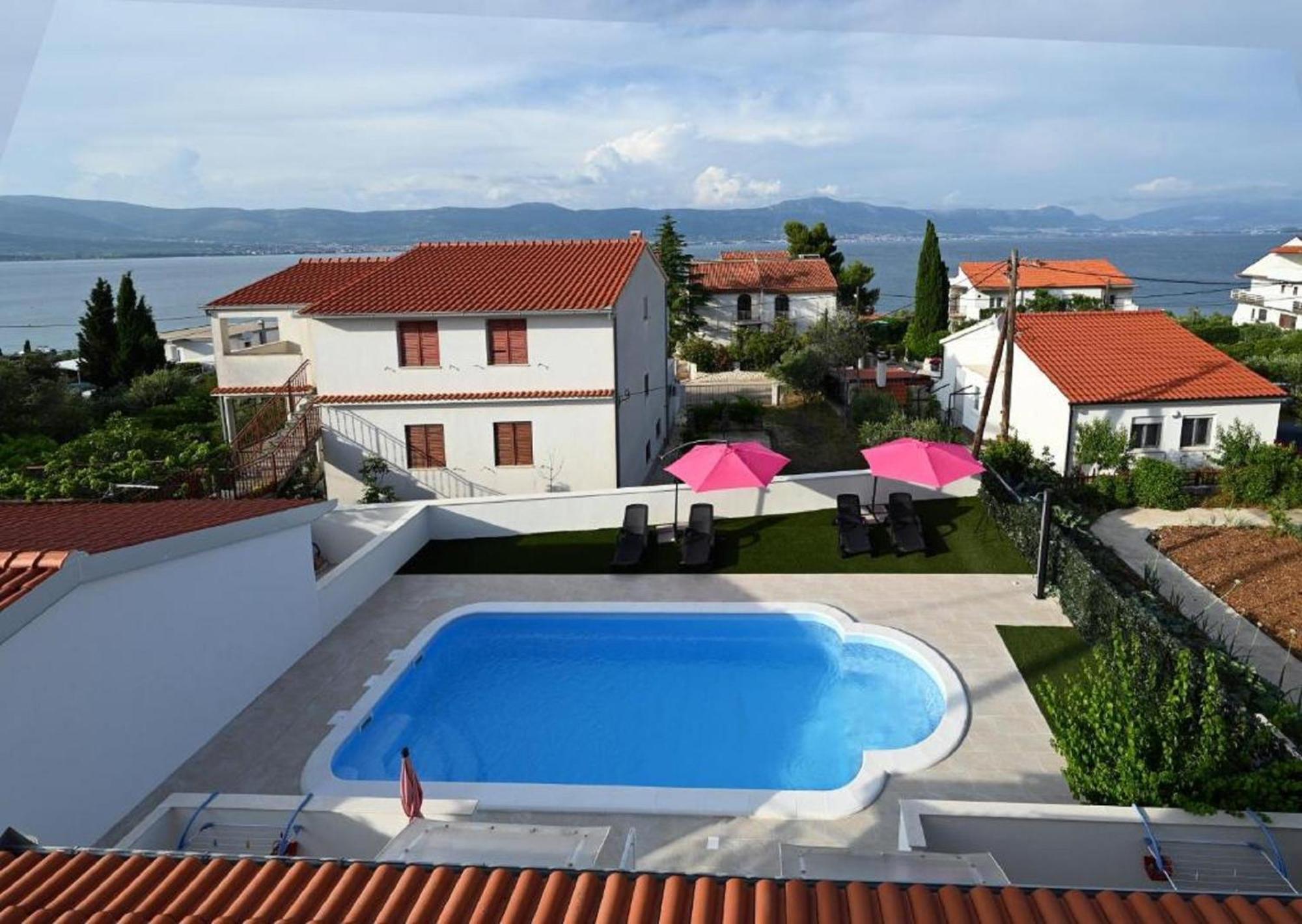 Apartments Mihovilovic - 50 M From Beach Slatine Εξωτερικό φωτογραφία