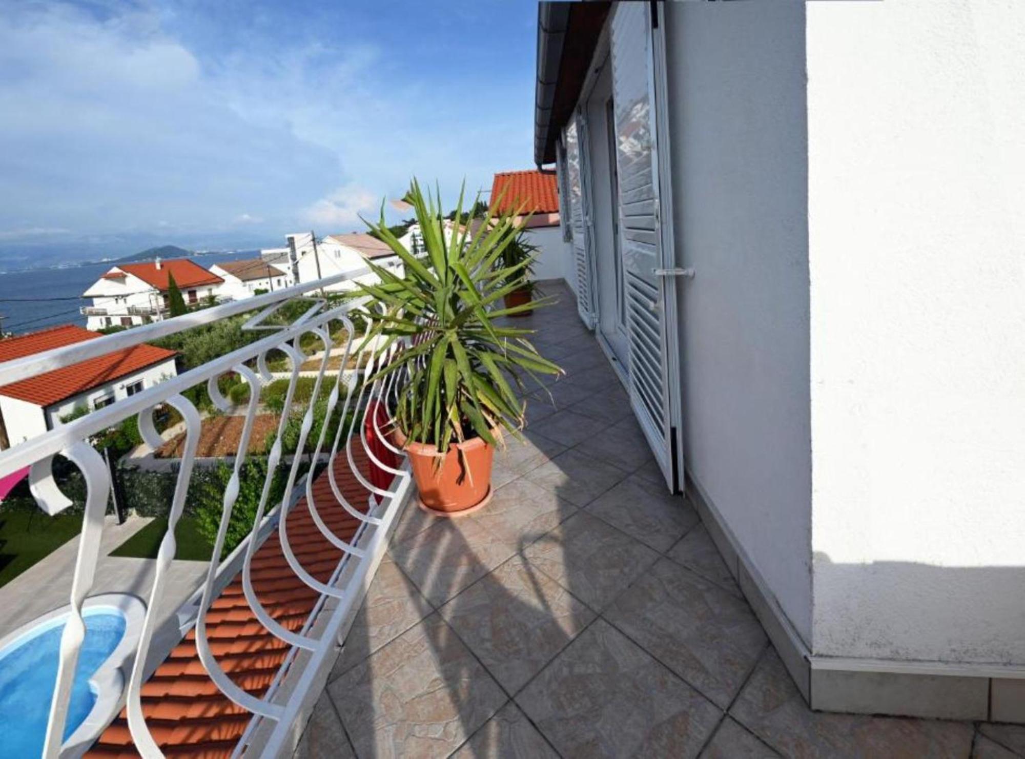 Apartments Mihovilovic - 50 M From Beach Slatine Εξωτερικό φωτογραφία