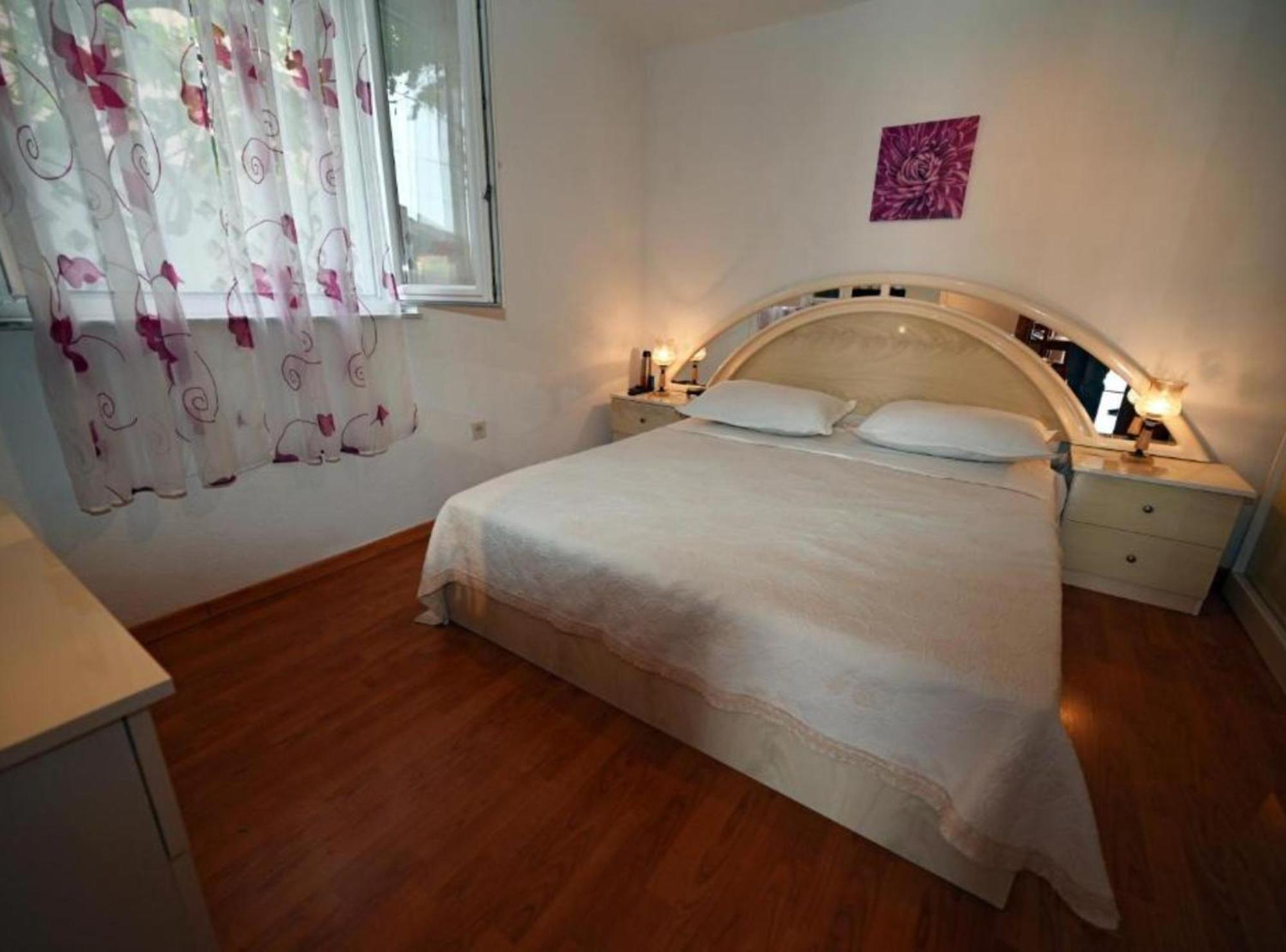 Apartments Mihovilovic - 50 M From Beach Slatine Εξωτερικό φωτογραφία