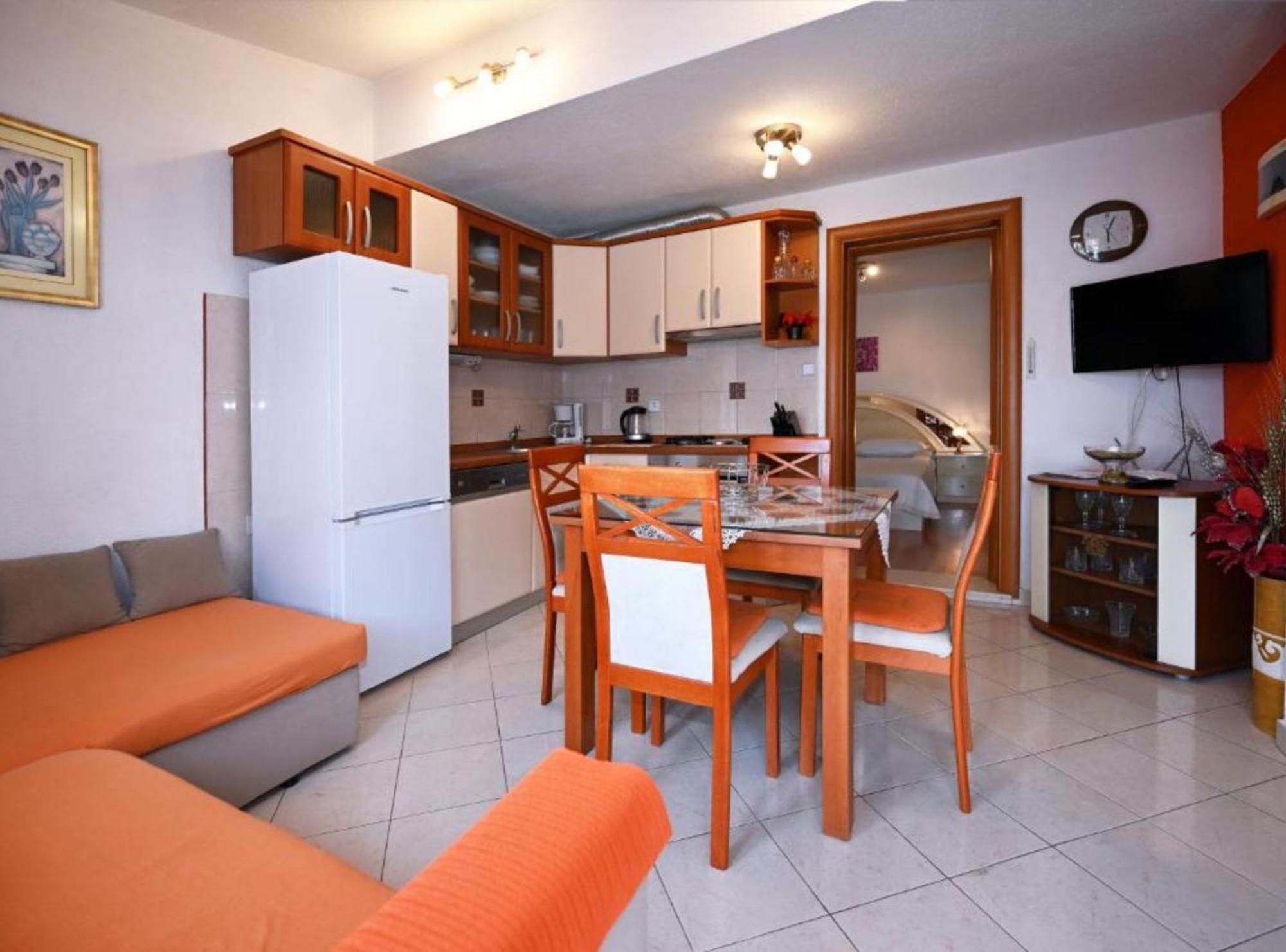 Apartments Mihovilovic - 50 M From Beach Slatine Δωμάτιο φωτογραφία