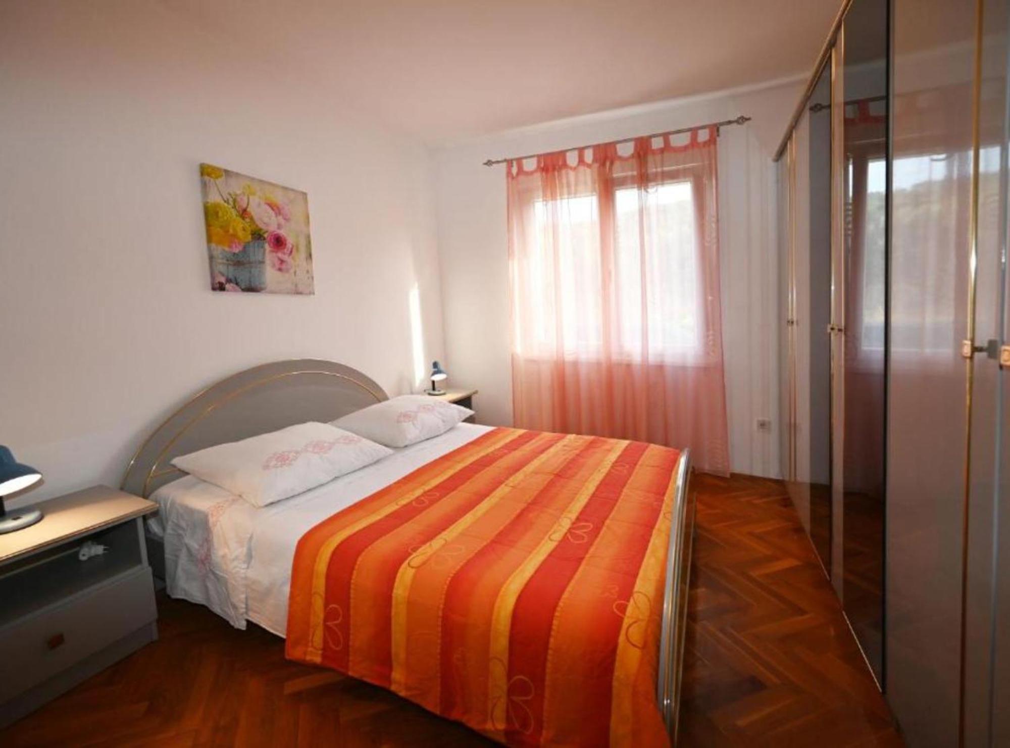 Apartments Mihovilovic - 50 M From Beach Slatine Δωμάτιο φωτογραφία